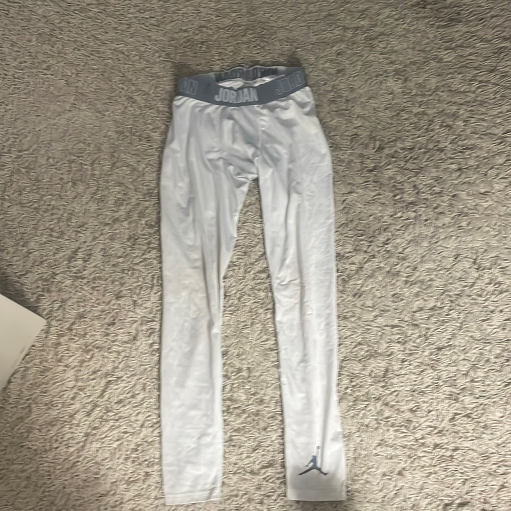 Air Jordan compression pants, perfect for working out or any sport. Size medium.